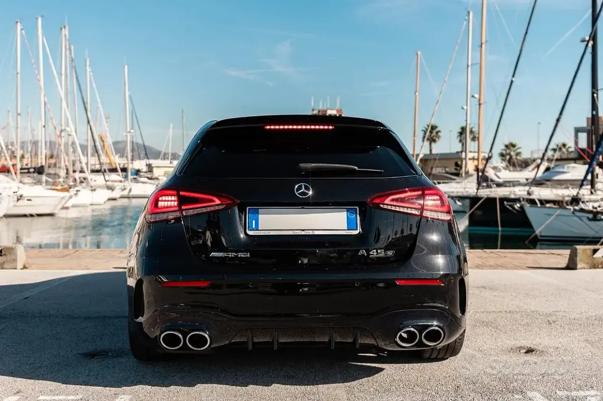 Usata Mercedes A45 AMG AMG 421 CV (309 kW) 2020 Nero Utilitaria