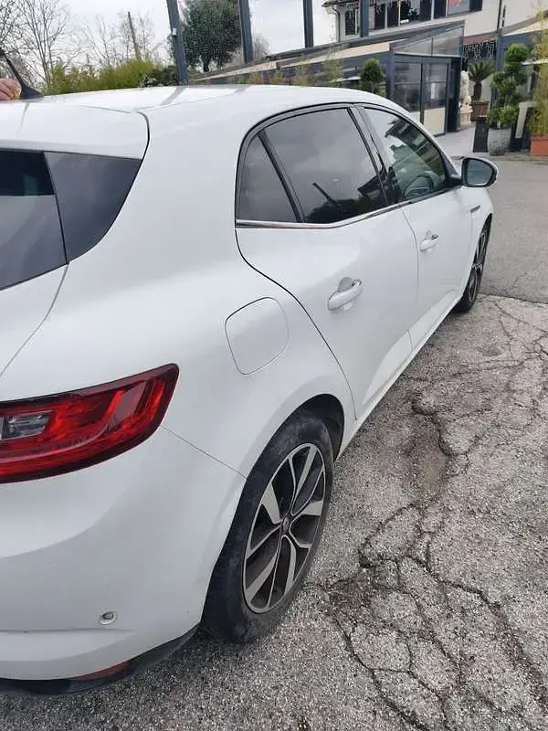 Usata Renault Mégane Intens 116 CV (85 kW) 2019 Bianco Berlina