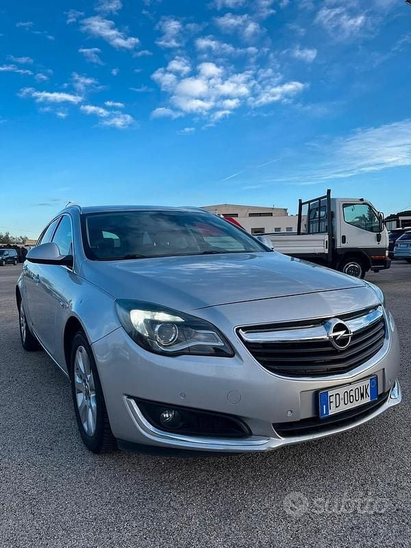 Usata Opel Insignia Cosmo 135 CV (99 kW) 2016 Grigio Station wagon