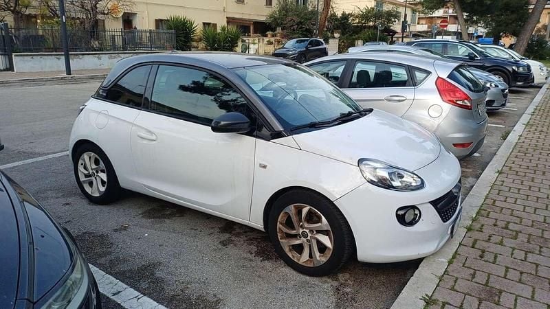 Usata Opel Adam Unlimited 87 CV (63 kW) 2016 Utilitaria