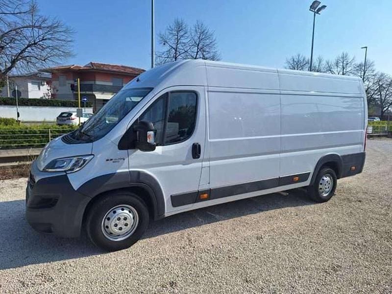 Usata Fiat Ducato 140 CV (102 kW) 2020 Antracite pastello Furgone