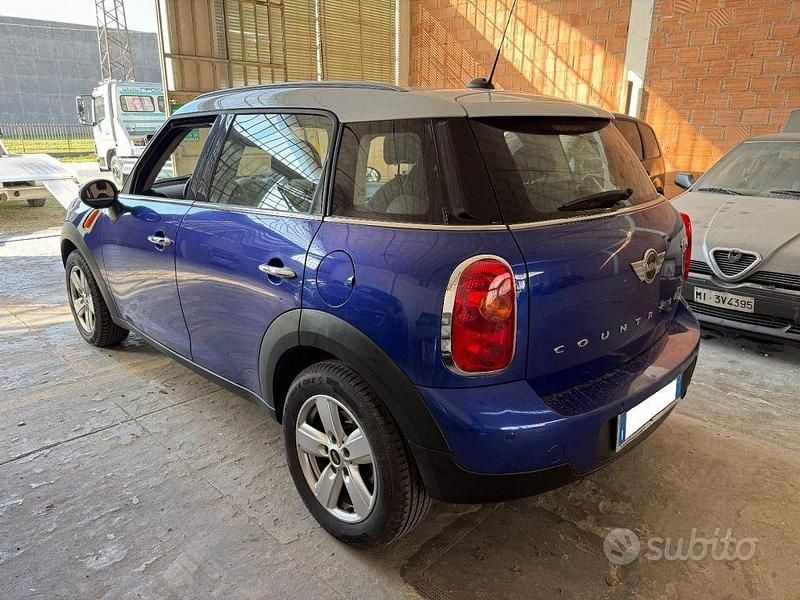 Käytetty Mini Cooper D Countryman Business 111 HP (81 kW) 2015 Sininen Katumaasturi