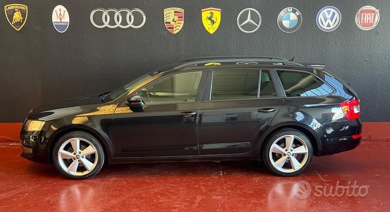 Usata Skoda Octavia Executive 150 CV (110 kW) 2013 Nero Utilitaria