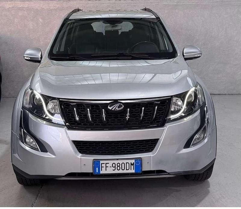Usata Mahindra XUV500 140 CV (102 kW) 2016 Grigio SUV