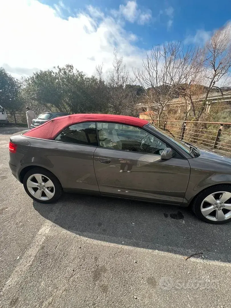 Usata Audi A3 Cabriolet 140 CV (102 kW) 2012 Grigio Cabrio