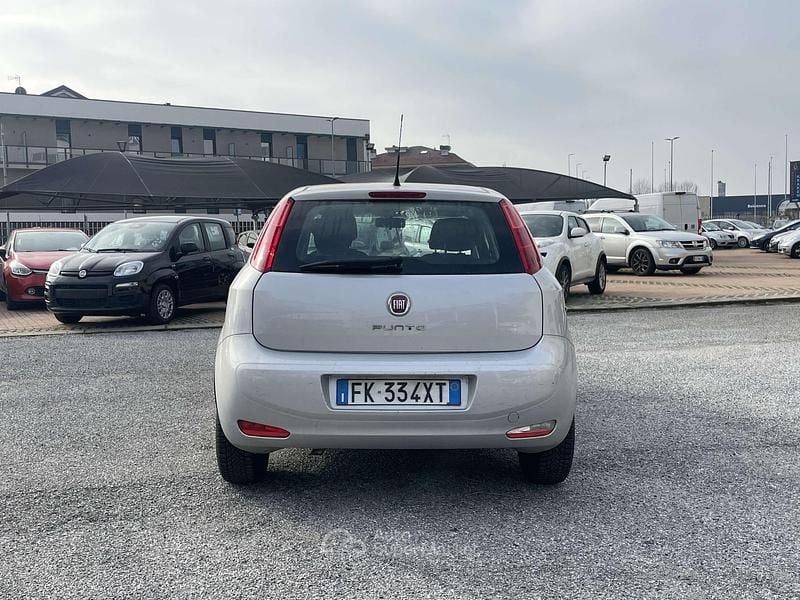 Usata Fiat Punto Street 69 CV (50 kW) 2017 Argento Utilitaria