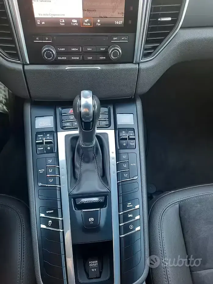 Używany Porsche Macan 252 KM (185 kW) 2018 Szary SUV