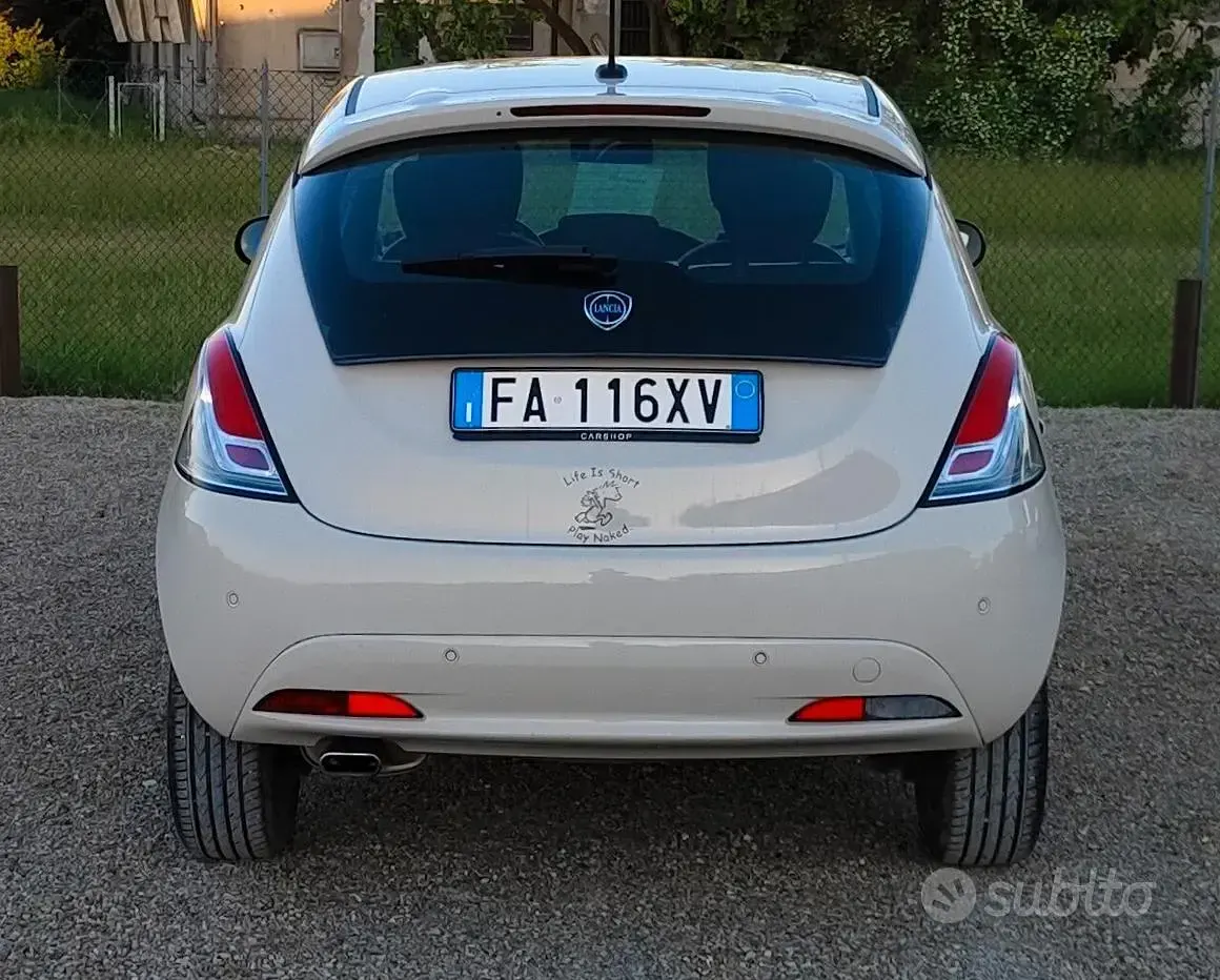 Usata Lancia Ypsilon S 95 CV (69 kW) 2015 Beige Utilitaria