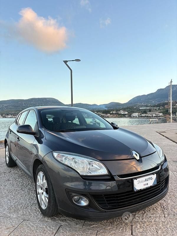 Usata Renault Mégane 110 CV (80 kW) 2012 Grigio Berlina