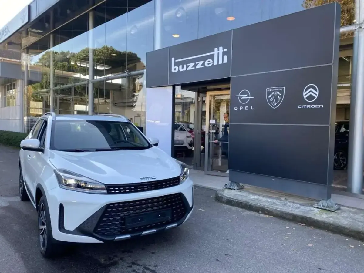 Nuova EMC SEI 147 CV (108 kW) 2026 Bianco SUV