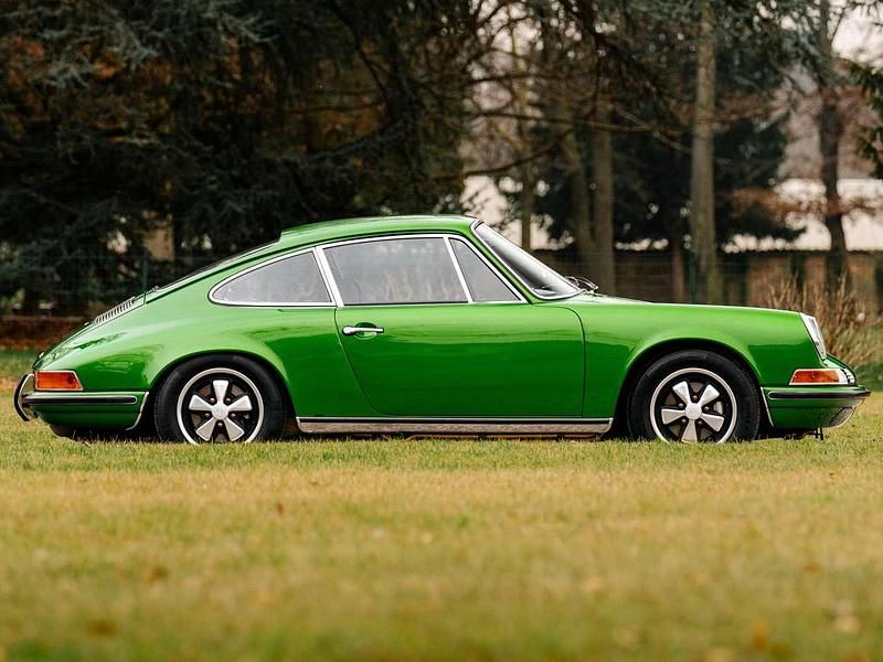 Usata Porsche 911 179 CV (131 kW) 1970 Grünmetallic (code 8383) Coupé