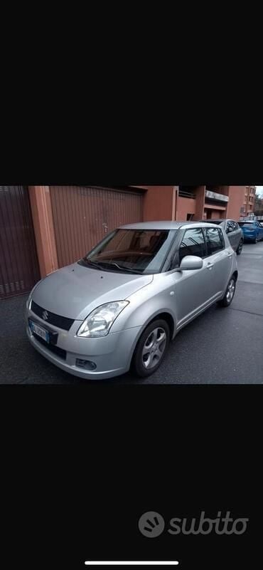 Grigio Usata 2007 Suzuki Swift Due volumi | 1500 € (Super prezzo) - Immagine 1/4
