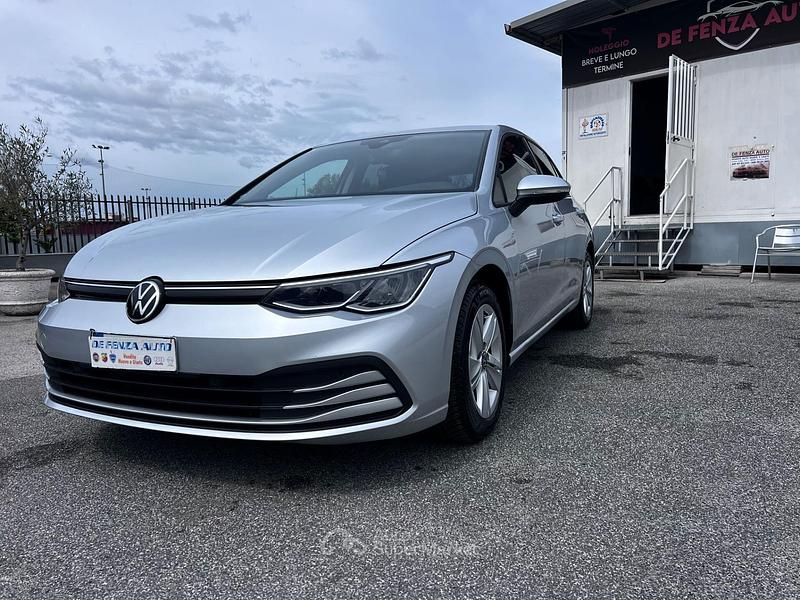 Usata VW Golf VIII Style 150 CV (110 kW) 2020 Gray Berlina