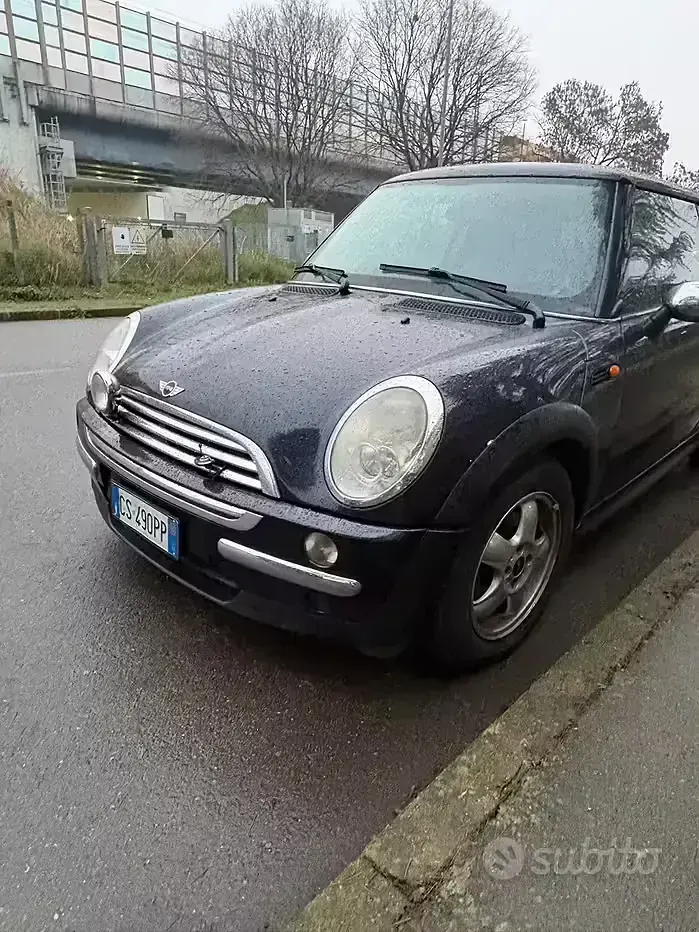 Usata Mini ONE 75 CV (55 kW) 2004 Nero Utilitaria