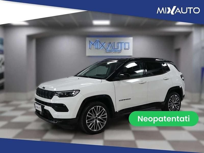 Usata Jeep Compass Summit 131 CV (96 kW) 2025 Bicolore bianco / tetto nero SUV