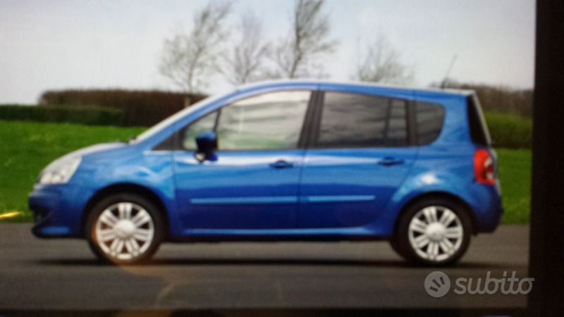 Blu Usata 2010 Renault Modus Monovolume | 2500 € (Ottimo prezzo) - Immagine 1/4