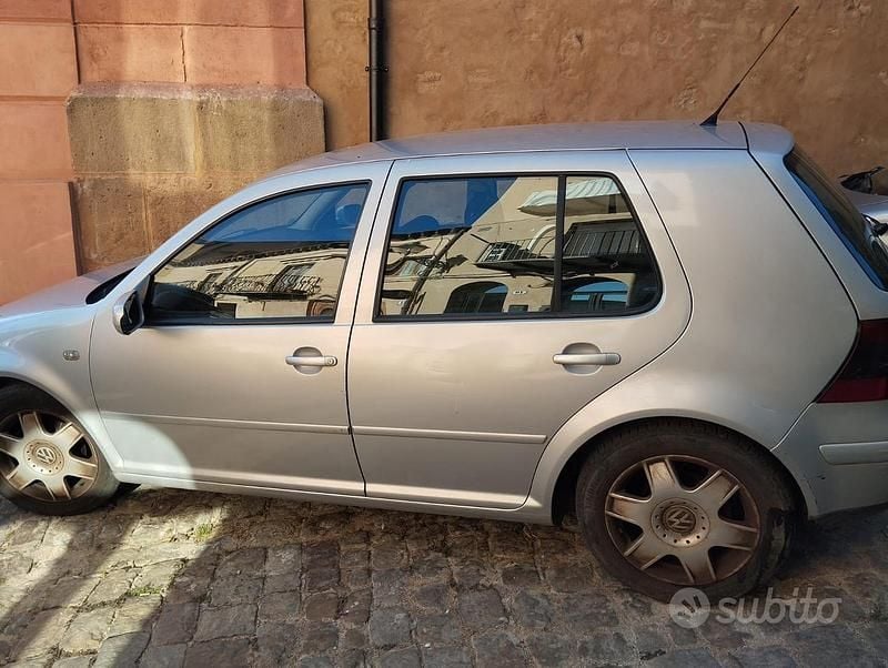 Usata VW Golf IV 110 CV (80 kW) 2000 Grigio Berlina