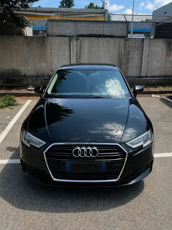 Usata Audi A3 Business 110 CV (80 kW) 2017 Nero Berlina