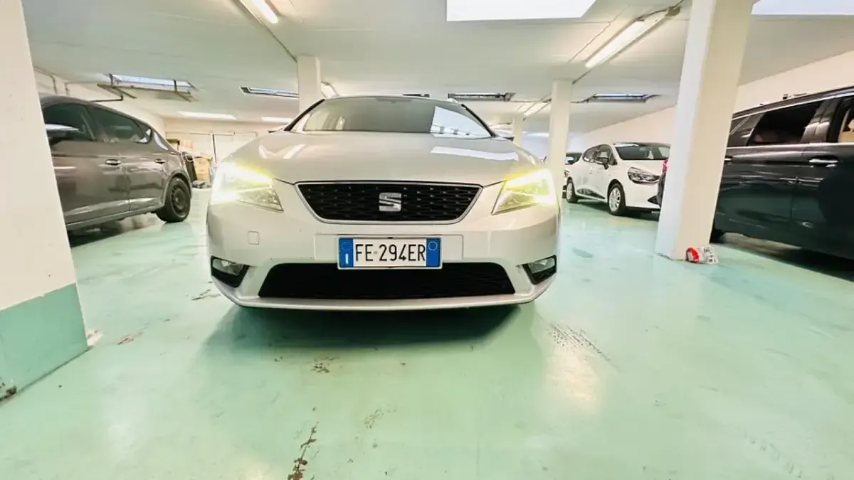 Usata Seat Leon Business 110 CV (80 kW) 2016 Argento Berlina