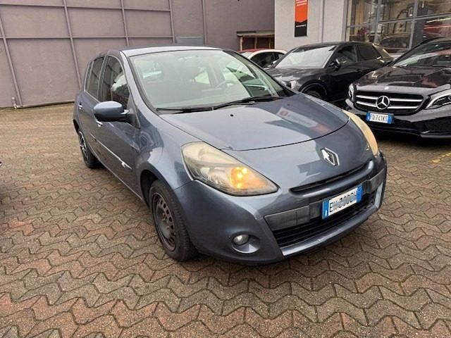 Usata Renault Clio II 75 CV (55 kW) 2011 Grigio Berlina
