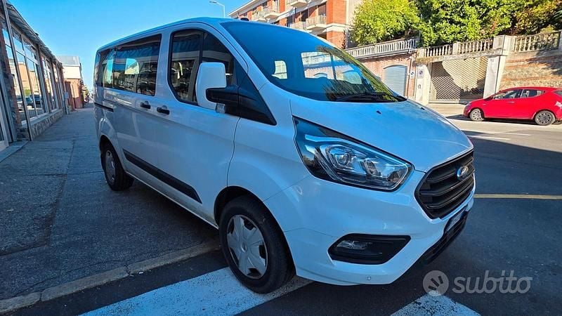 Usata Ford Transit Custom 2018 Bianco Station wagon