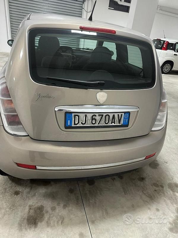 Usata 2007 Lancia Ypsilon Due volumi | 2800 € (Ottimo prezzo) - Immagine 1/4