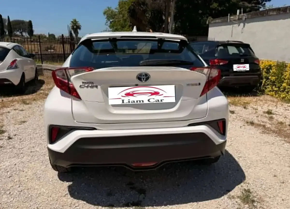 Usata Toyota C-HR 98 CV (72 kW) 2019 Bianco SUV