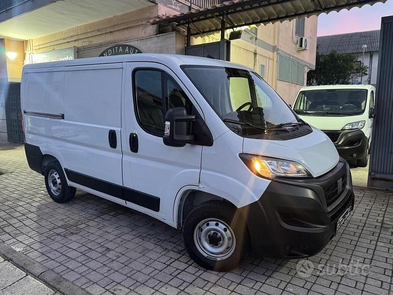 Bianco Usata 2024 Fiat Ducato Furgone | 15.500 € (Super prezzo) - Immagine 1/4