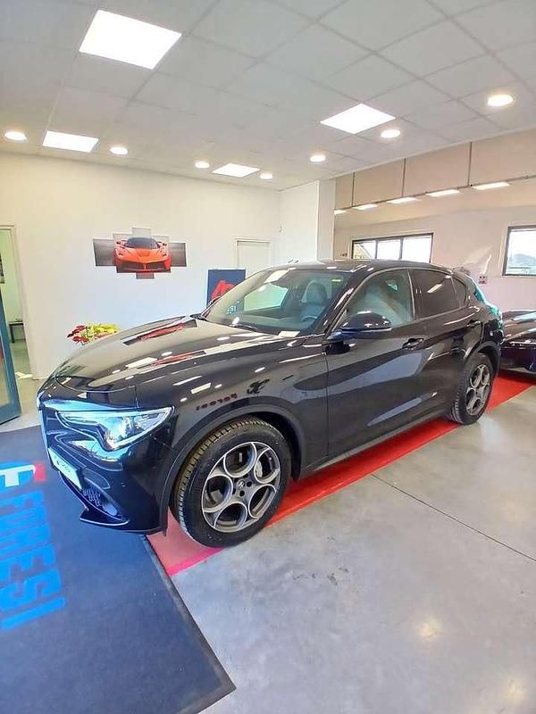 Usata Alfa Romeo Stelvio Sprint 190 CV (139 kW) 2022 Nero SUV