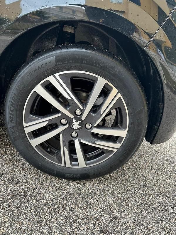 Usata Peugeot 208 2021 Nero Utilitaria