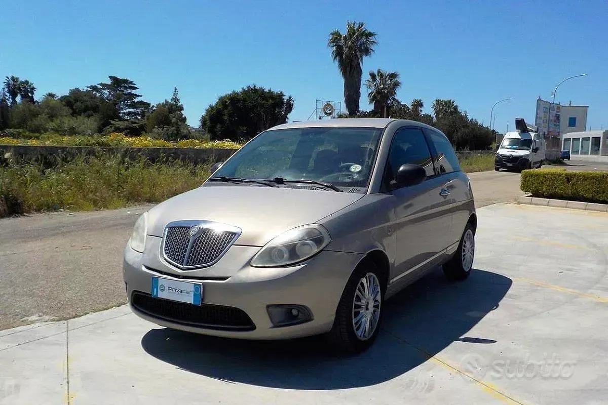 Usata Lancia Ypsilon 90 CV (66 kW) 2009 Utilitaria