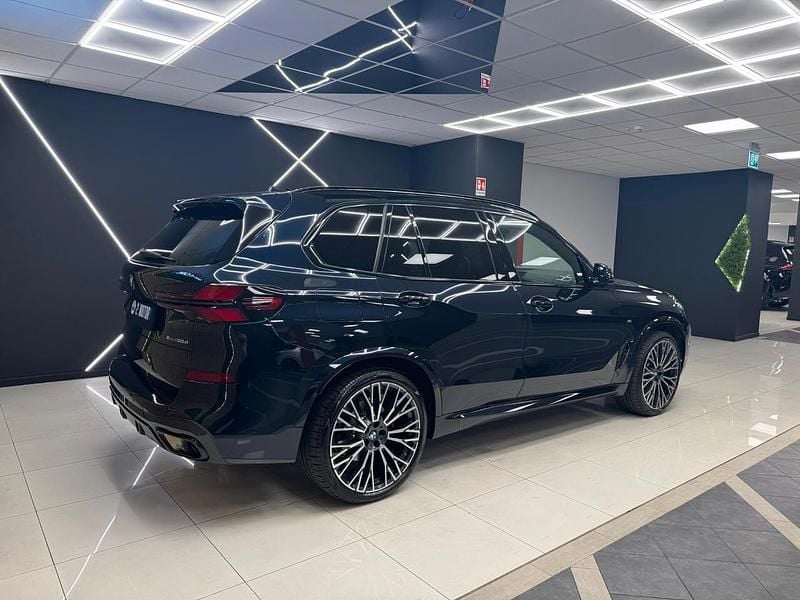 Usata BMW X5 M Sport 339 CV (249 kW) 2024 Blu/azzurro SUV