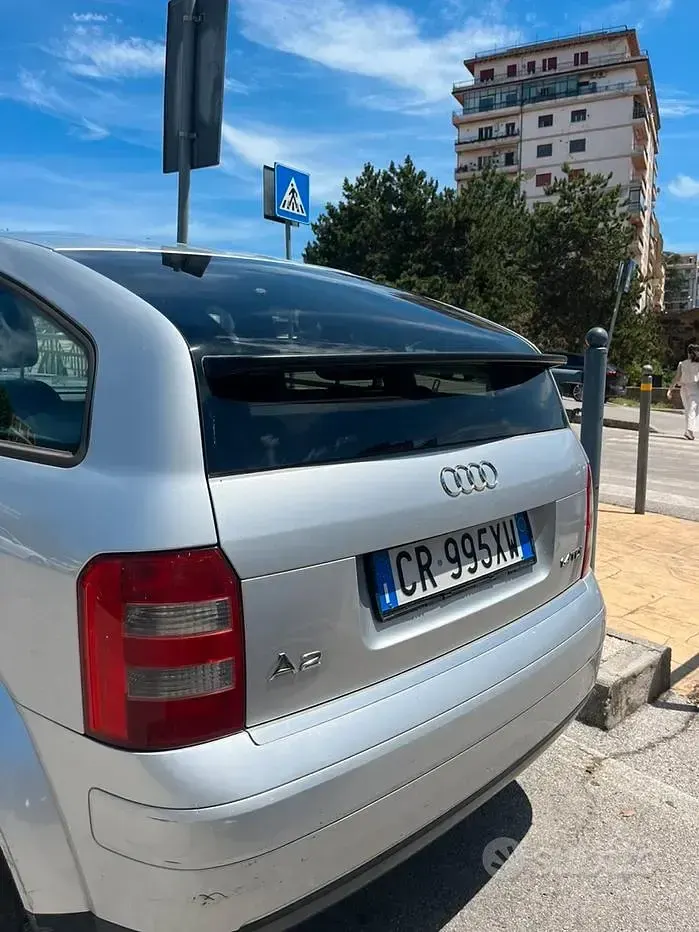 Usata Audi A2 75 CV (55 kW) 2003 Grigio Utilitaria
