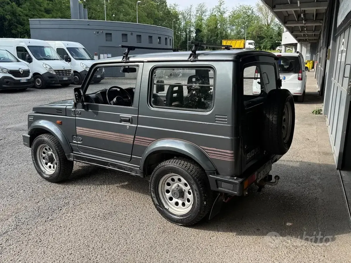 Usata Suzuki Samurai 69 CV (50 kW) 1994 Verde SUV