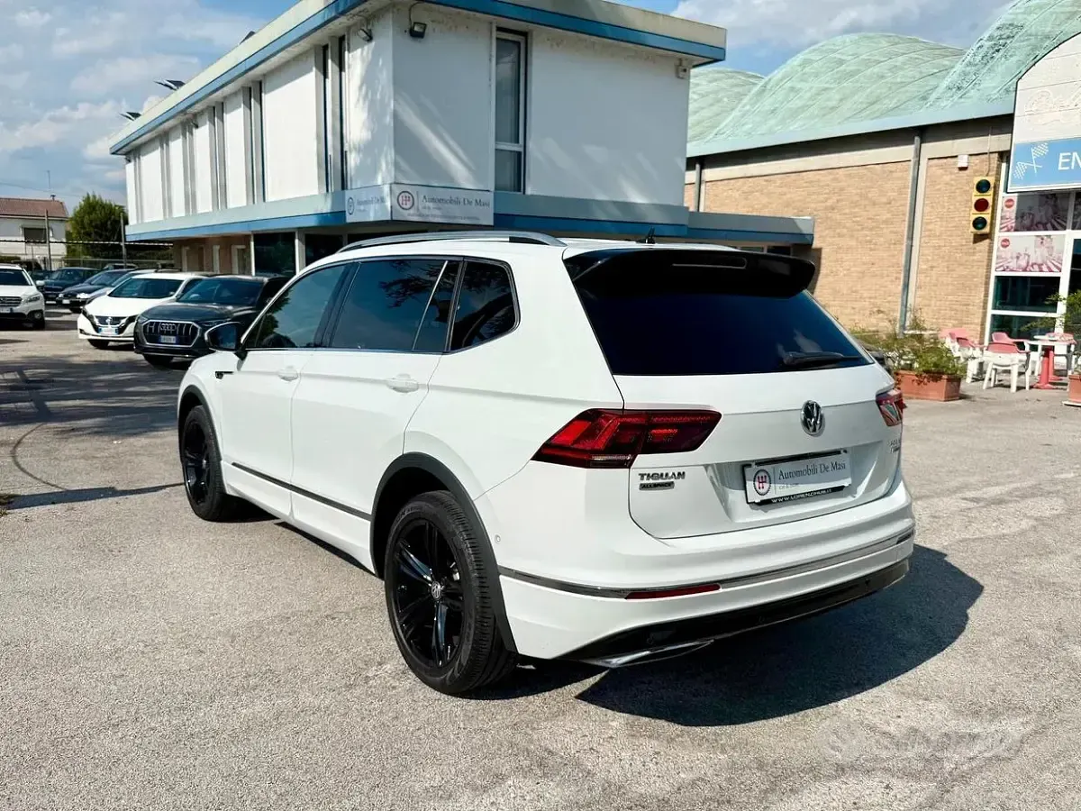 Usata VW Tiguan Allspace R-line 190 CV (139 kW) 2019 Bianco SUV