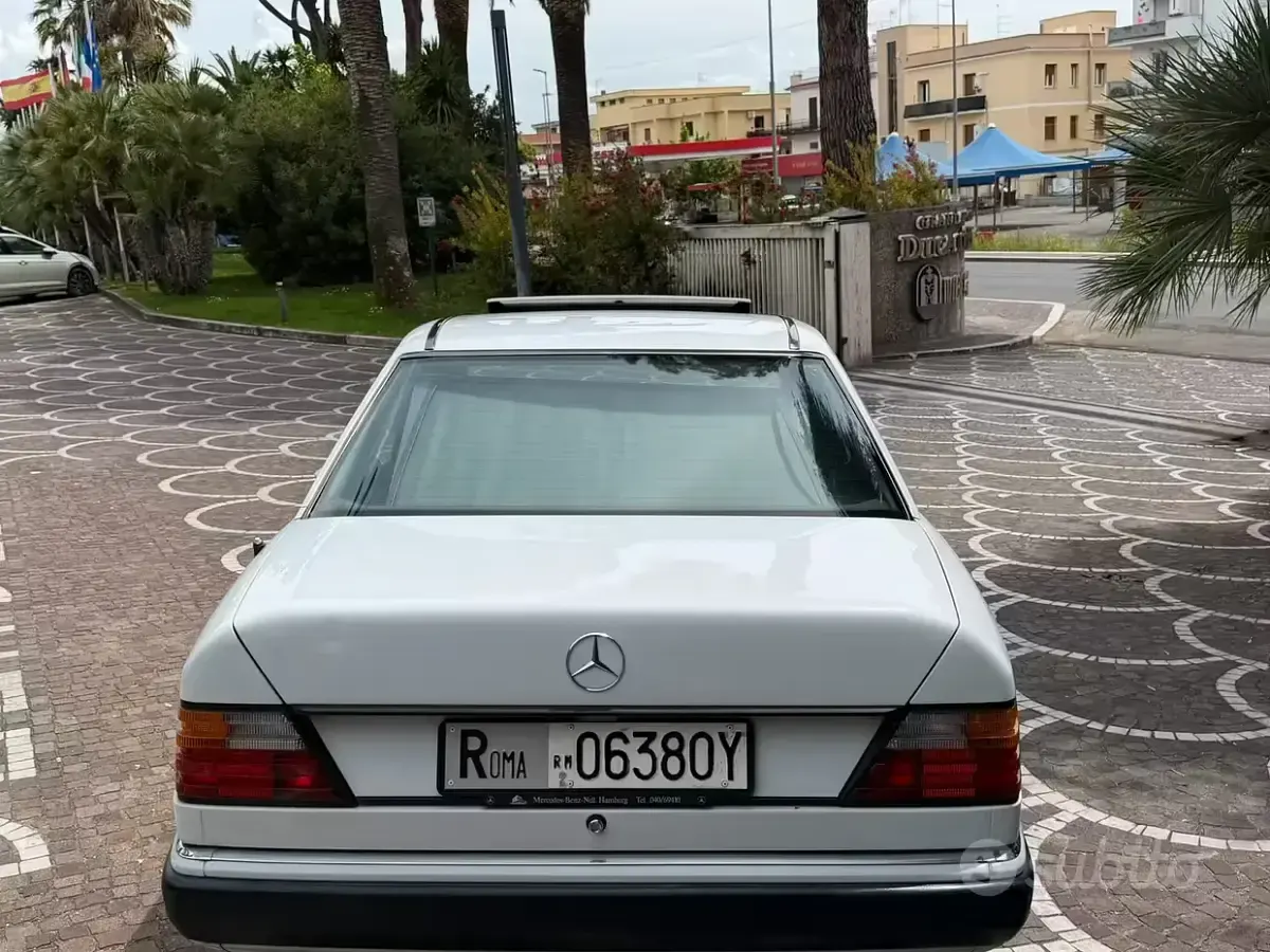 Usata Mercedes E200 1990 Bianco Berlina