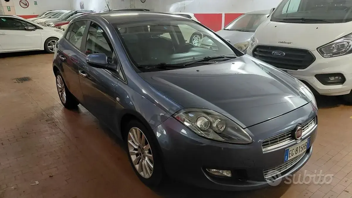 Usata Fiat Bravo Emotion 140 CV (102 kW) 2011 Blu Utilitaria