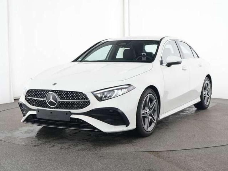 Usata Mercedes A200 Premium 163 CV (119 kW) 2025 Bianco Berlina
