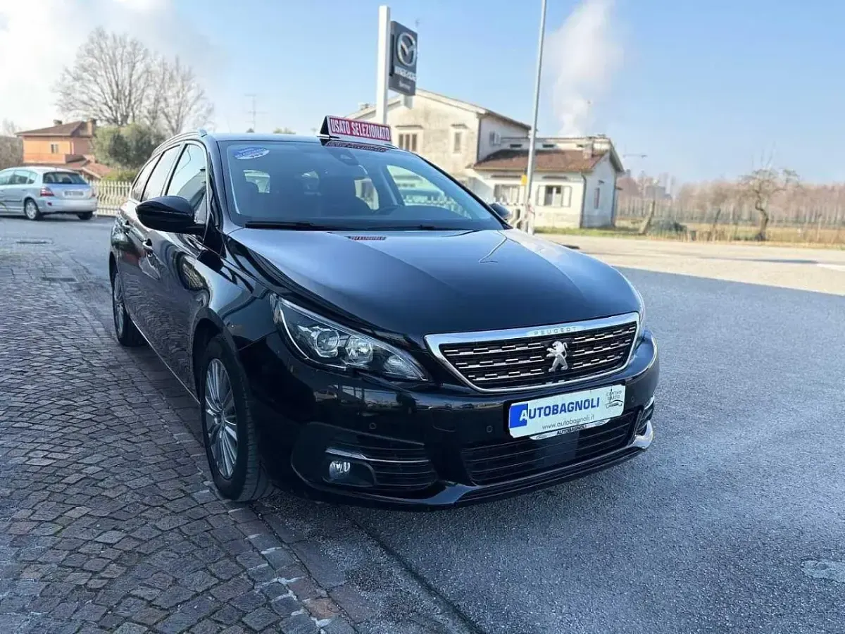 Usata Peugeot 308 Allure 131 CV (96 kW) 2020 Nero Station wagon
