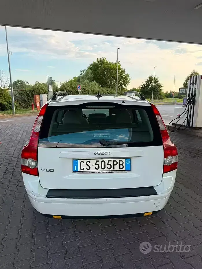 Usata Volvo V50 136 CV (100 kW) 2004 Bianco Station wagon