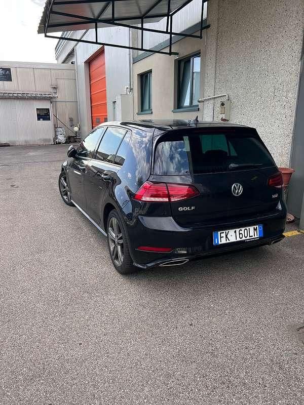 Usata VW Golf VII Sportline 116 CV (85 kW) 2017 Nero Berlina
