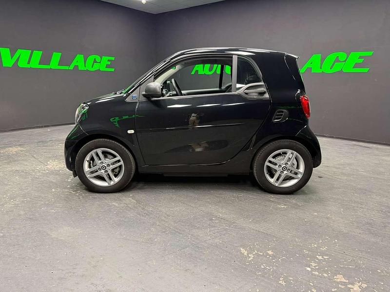 Begagnad Smart ForTwo Coupé Pulse 41 kW (56 HK) 2021 Svart Halvkombi