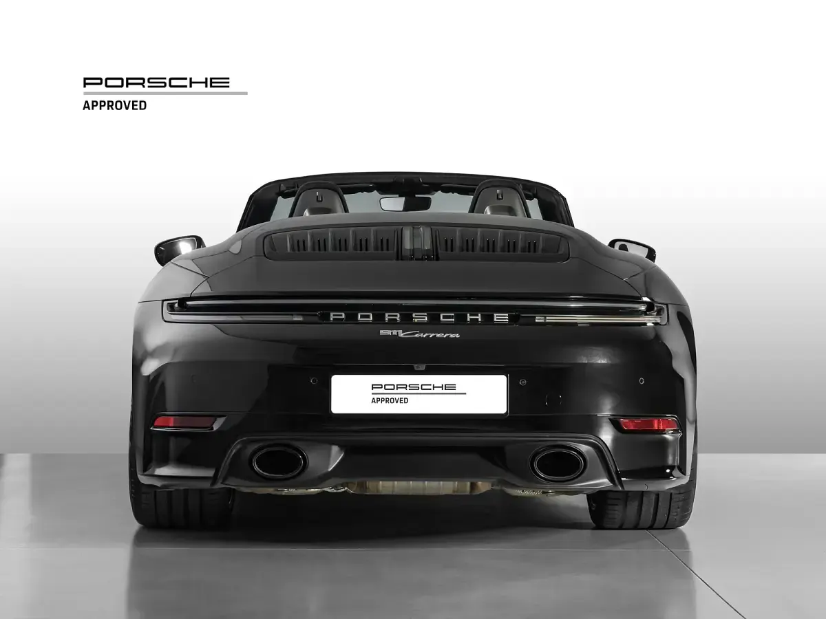 Usata Porsche 911 Carrera Cabriolet 394 CV (289 kW) 2025 2t nero jet metallizzato Cabrio