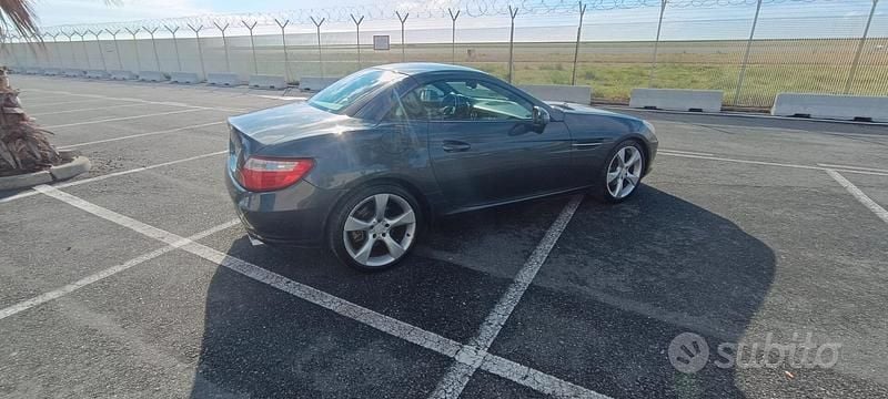 Usata Mercedes SLK200 184 CV (135 kW) 2013 Grigio Cabrio