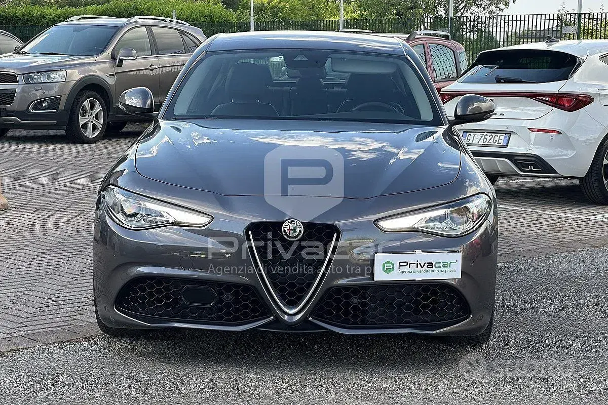 Usata Alfa Romeo Giulia Veloce 211 CV (155 kW) 2017 Grigio Berlina