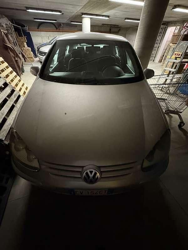 Usata VW Golf IV 105 CV (77 kW) 2005 Grigio Berlina