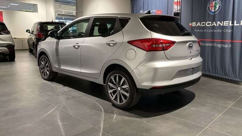 Usata EVO Evo 3 83 kW (113 CV) 2024 Argento SUV