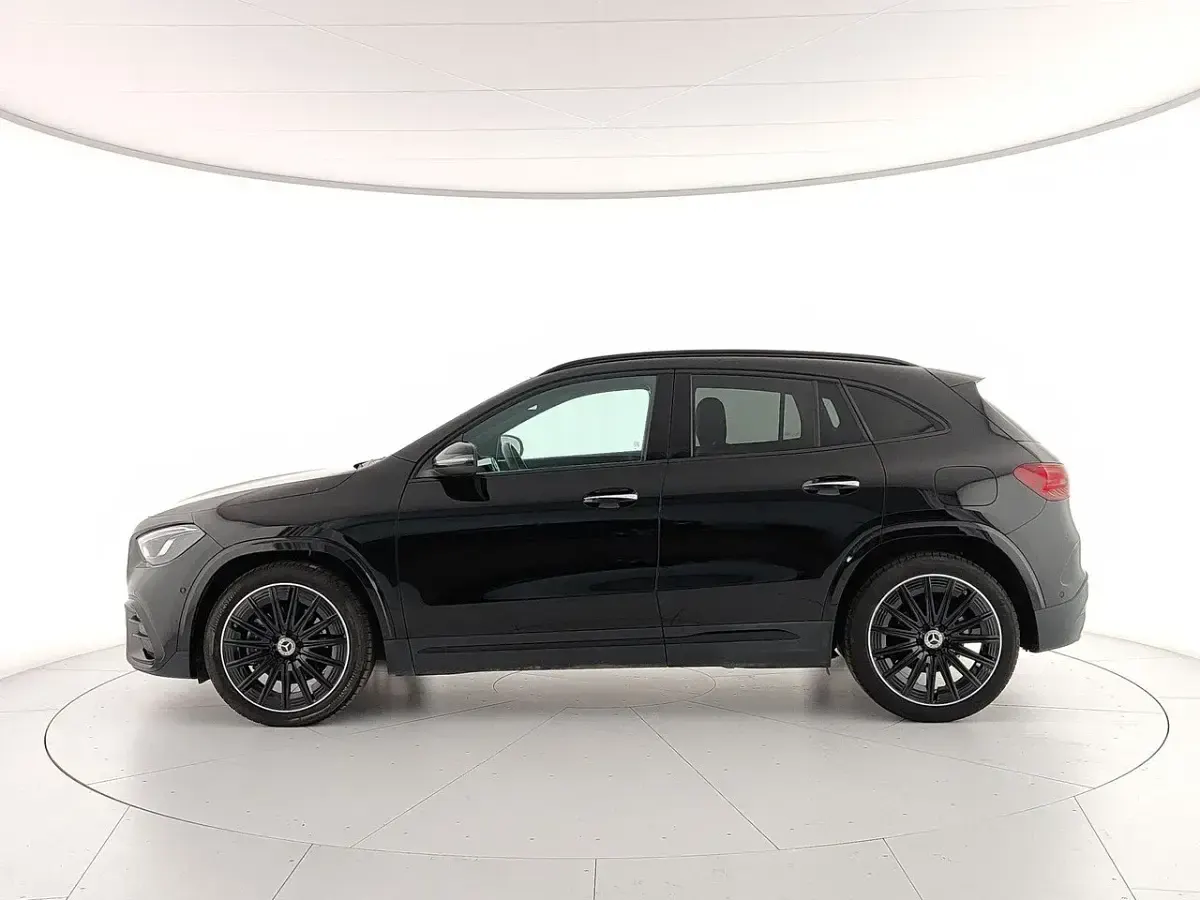 Usata Mercedes GLA180 AMG Line Premium 136 CV (100 kW) 2024 Nero SUV