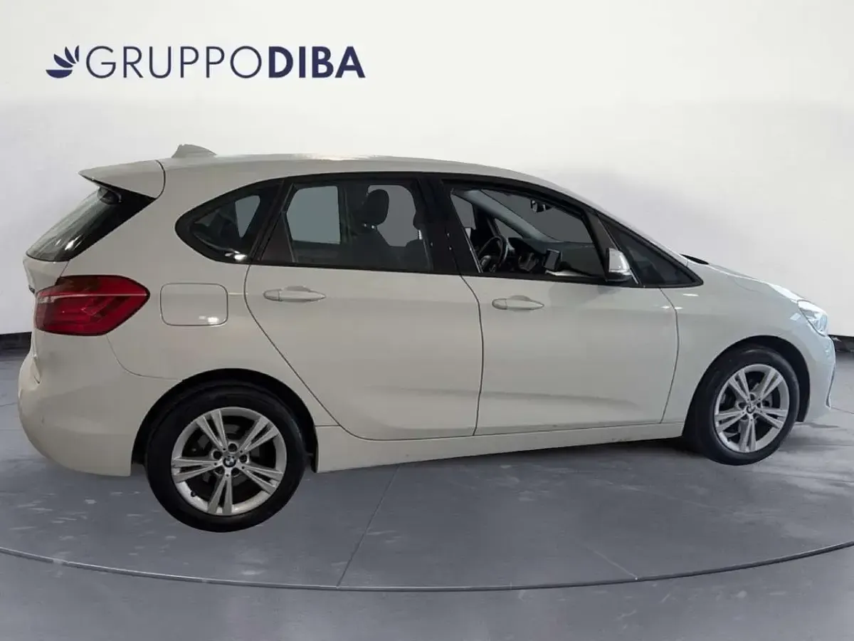 Usata BMW 216 Active Tourer Comfort Edition 116 CV (85 kW) 2019 Bianco Monovolume