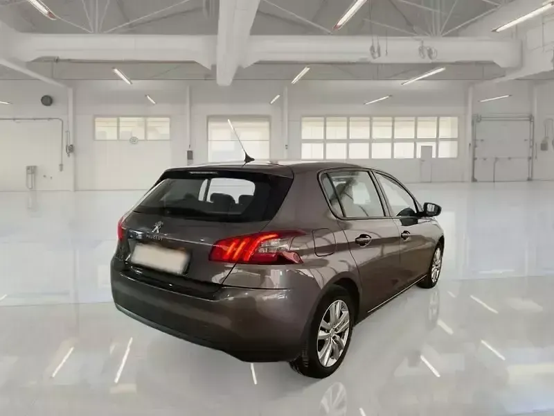 Usata Peugeot 308 Active 130 CV (95 kW) 2021 Grigio Berlina